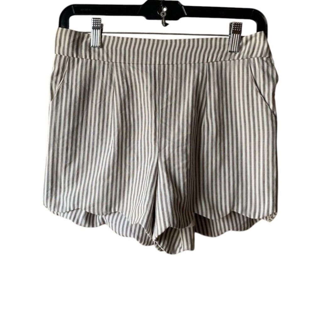 Wishlist Apparel Stripped Gray Shorts Sz Small Scalloped Hem Fully Lined Cotton